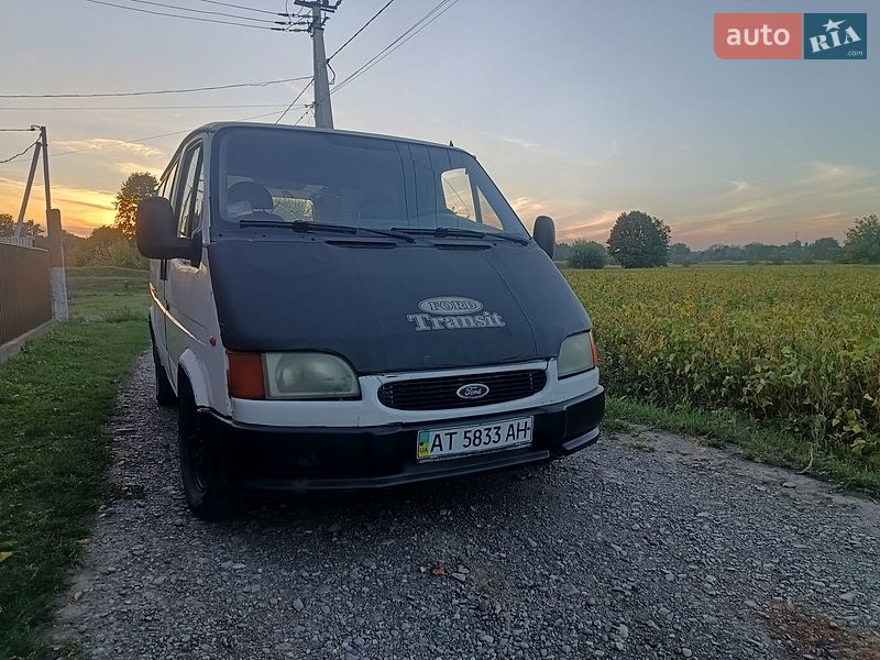 Вантажний фургон Ford Transit 1998 в Снятині