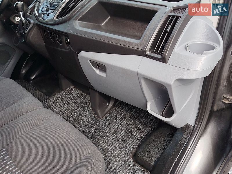 Вантажний фургон Ford Transit 2015 в Тетієві