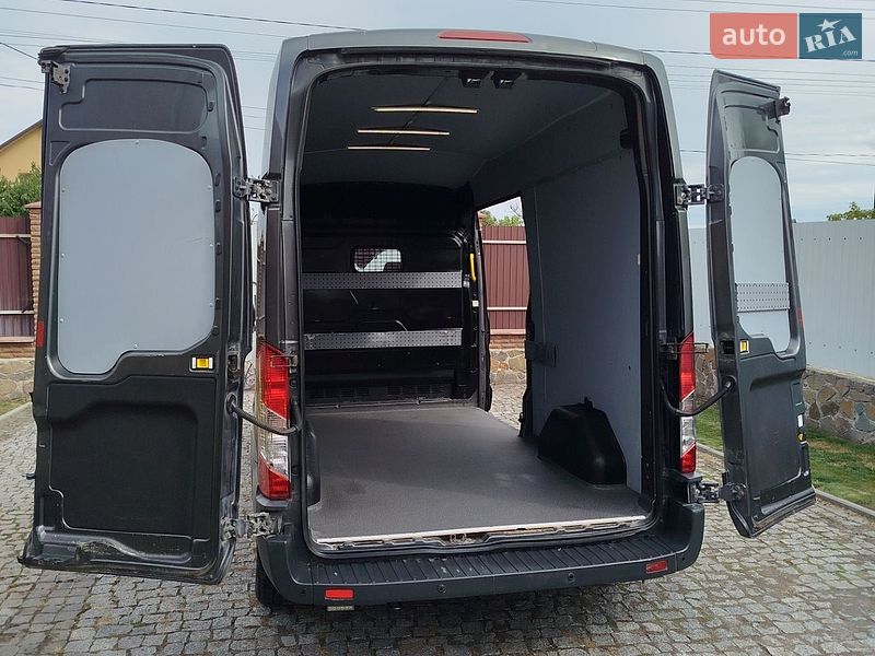 Вантажний фургон Ford Transit 2015 в Тетієві
