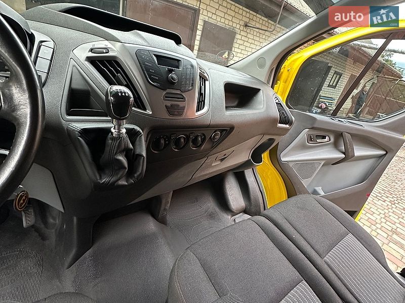 Грузовой фургон Ford Transit 2017 в Полтаве