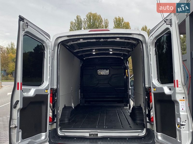 Вантажний фургон Ford Transit 2018 в Вінниці