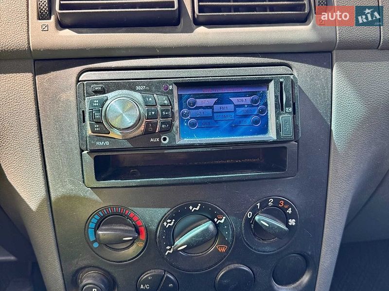 Вантажопасажирський фургон Ford Transit 2006 в Харкові