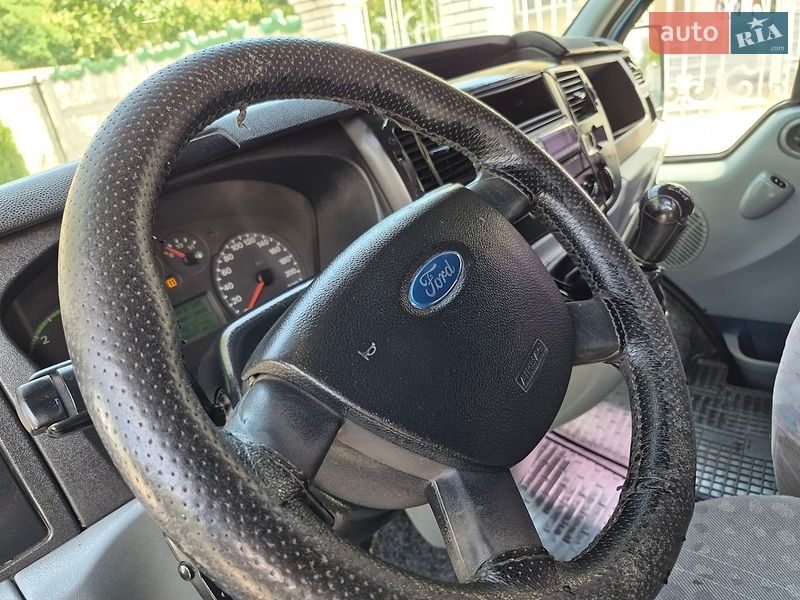 Минивэн Ford Transit 2006 в Черновцах