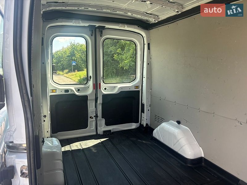 Грузовой фургон Ford Transit 2019 в Киеве