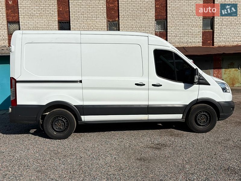Вантажний фургон Ford Transit 2016 в Харкові