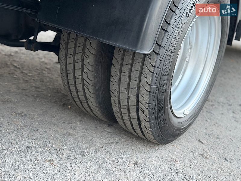 Вантажний фургон Ford Transit 2016 в Дубні