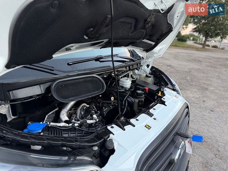 Вантажний фургон Ford Transit 2016 в Дубні