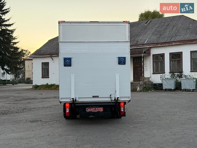 Вантажний фургон Ford Transit 2016 в Дубні