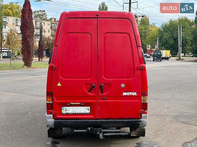 Вантажний фургон Ford Transit 2000 в Одесі