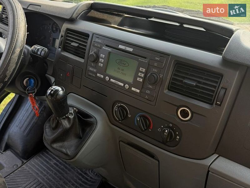 Минивэн Ford Transit 2008 в Буче
