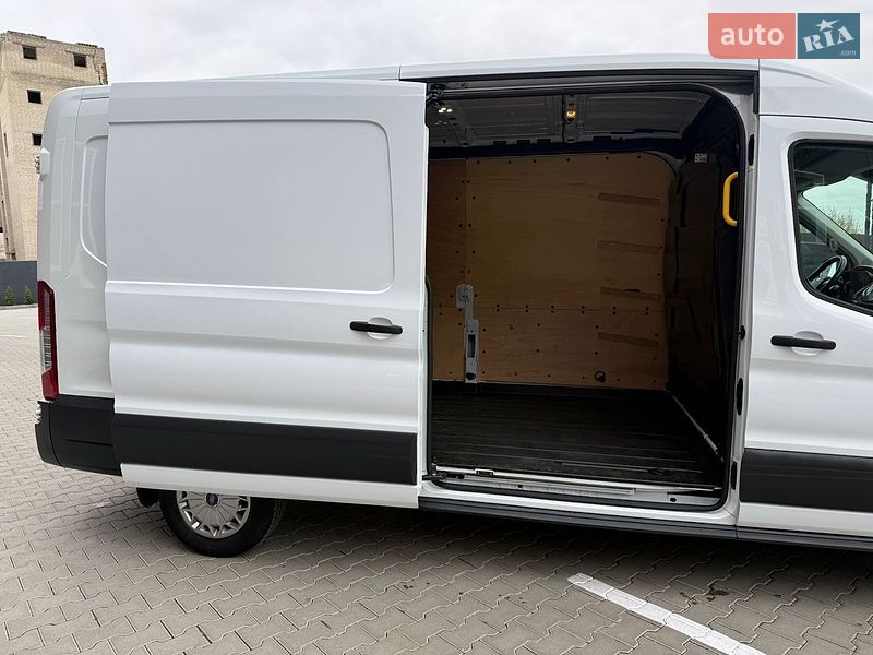 Грузовой фургон Ford Transit 2018 в Дубно
