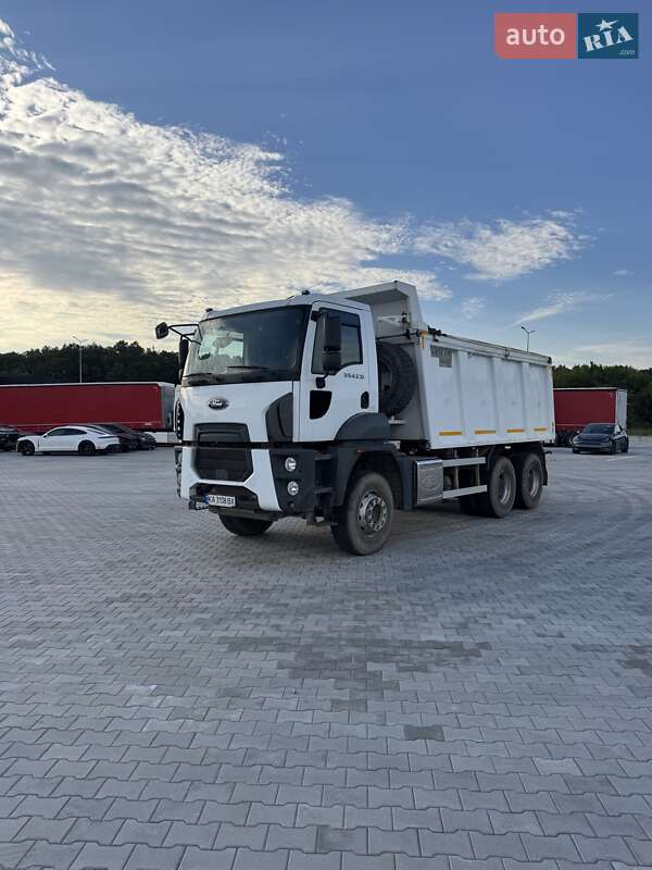 Самосвал Ford Trucks 2021 в Дубно