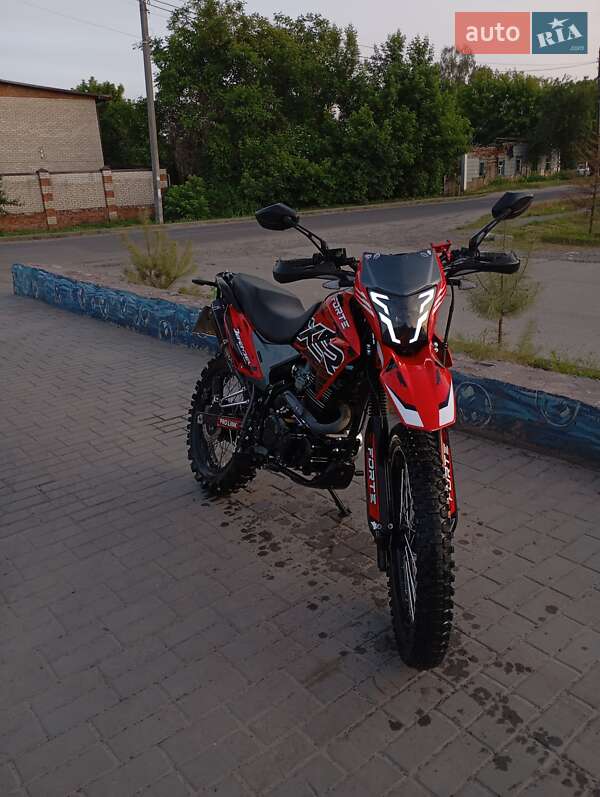 Мотоцикл Внедорожный (Enduro) Forte Cross 250 2023 в 