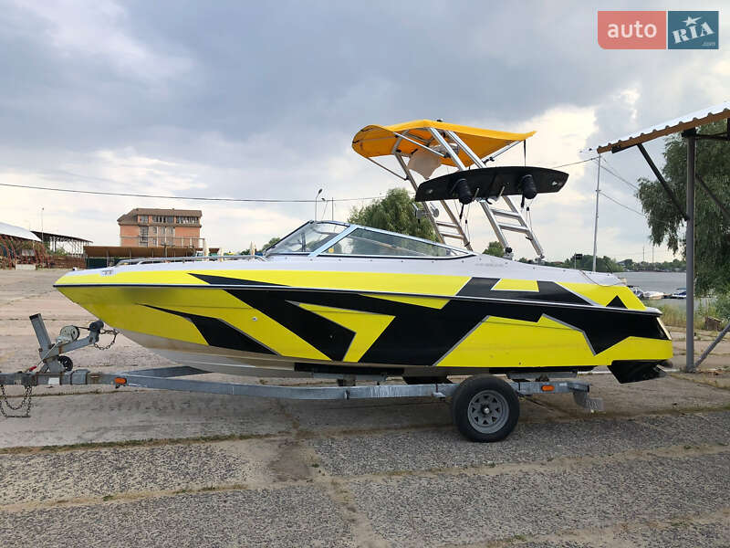 Катер Four Winns H210 2010 в Києві