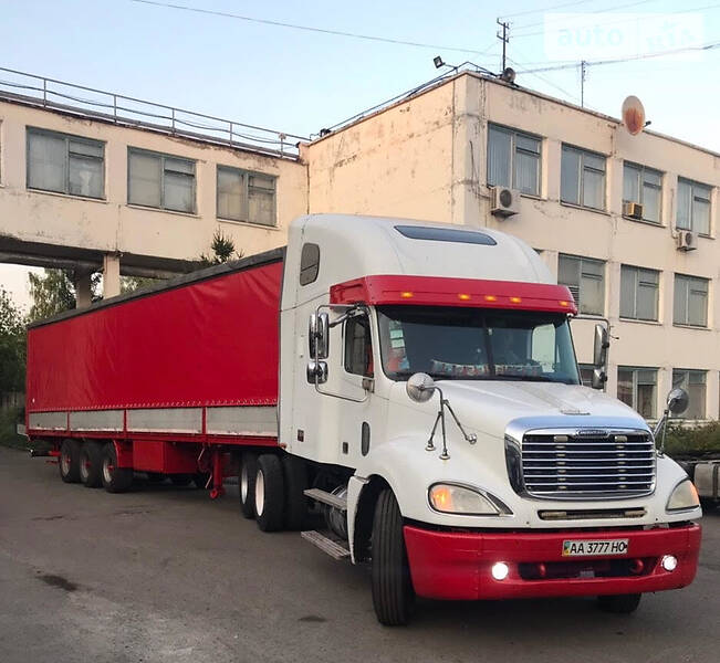 Тягач Freightliner Columbia 2003 в Киеве