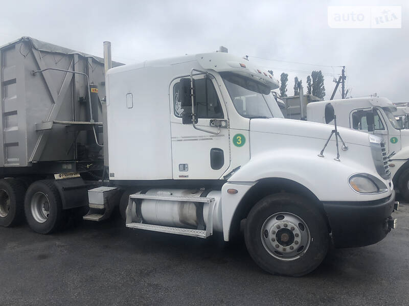 Freightliner Columbia