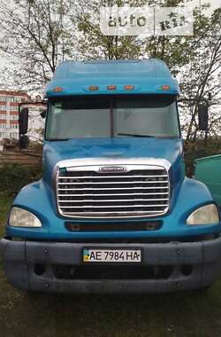 Тягач Freightliner Columbia 2005 в Черновцах