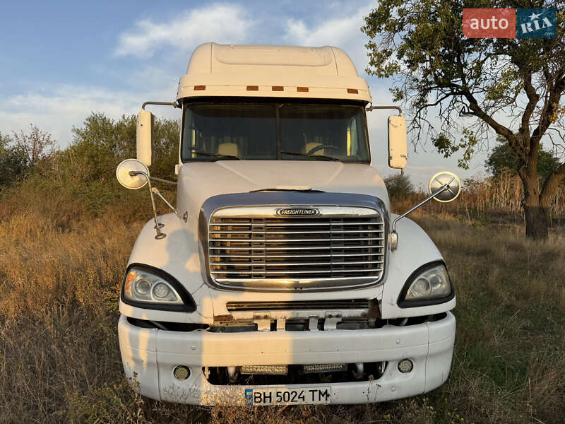 Контейнеровоз Freightliner Columbia 2003 в Арбузинке