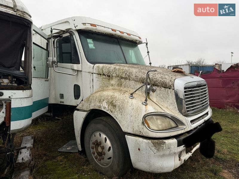 Тягач Freightliner Conventional 2008 в Староконстантинове фото 2 Тягач Freightliner Conventional 2008 в Староконстантинове