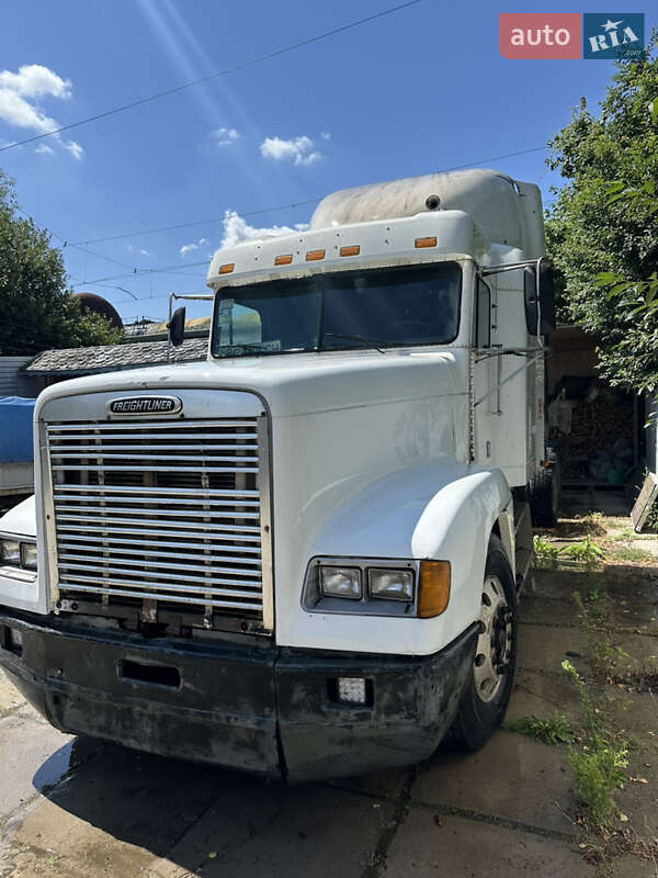 Тягач Freightliner FLD 2001 в Львове