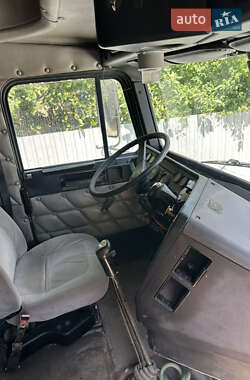 Тягач Freightliner FLD 2001 в 