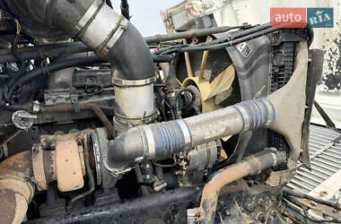 Тягач Freightliner FLD 2001 в 