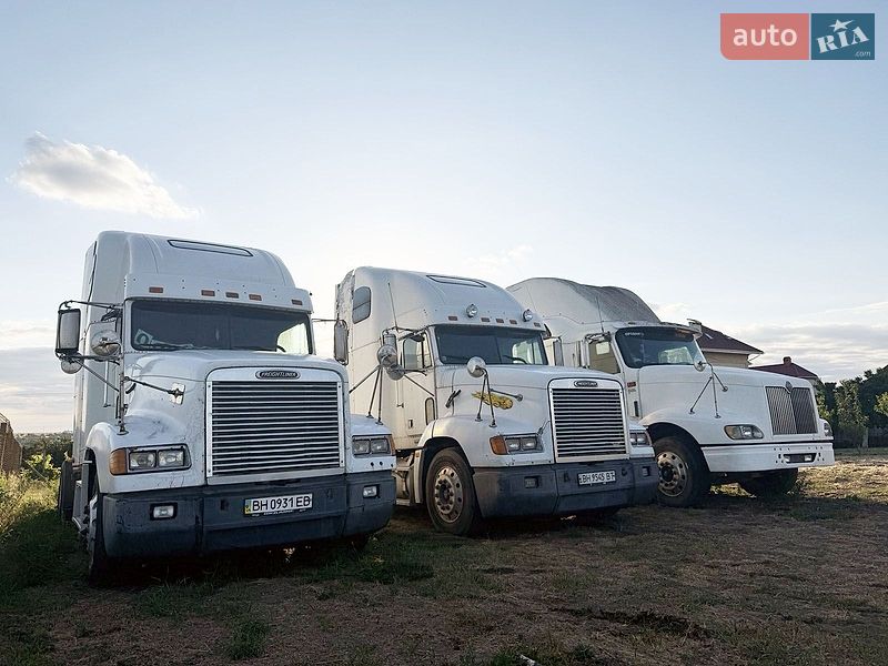 Тягач Freightliner FLD 2001 в Одесі