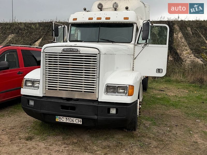 Тягач Freightliner FLD 2001 в Киеве