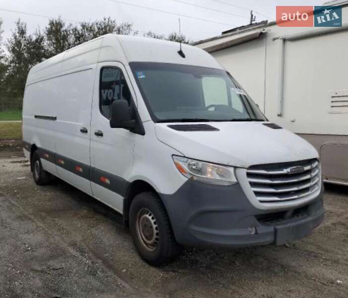 Грузовой фургон Freightliner Sprinter 2019 в Киеве