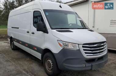 Грузовой фургон Freightliner Sprinter 2019 в 