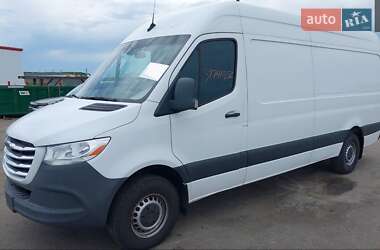 Грузовой фургон Freightliner Sprinter 2019 в 