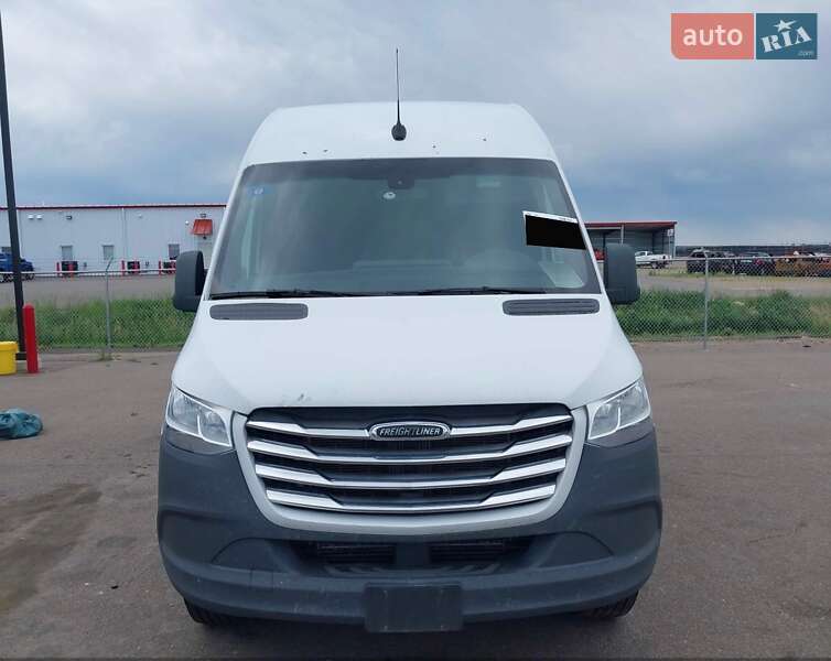 Грузовой фургон Freightliner Sprinter 2019 в 