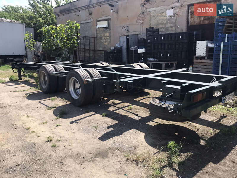 Контейнеровоз Fruehauf A2 2000 в Одесі