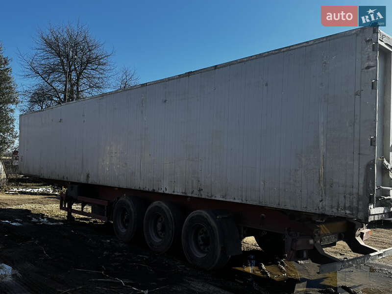 Зерновоз - полуприцеп Fruehauf Benalu 1996 в Стрые