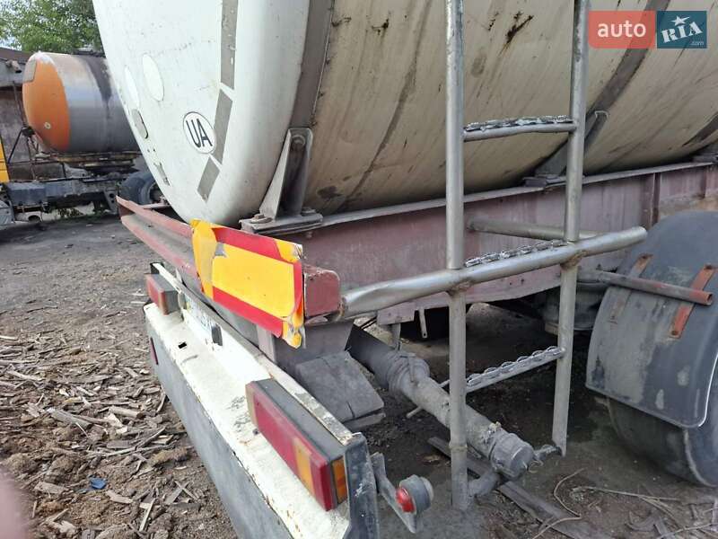 Цистерна напівпричіп Fruehauf BPV 1995 в Запоріжжі