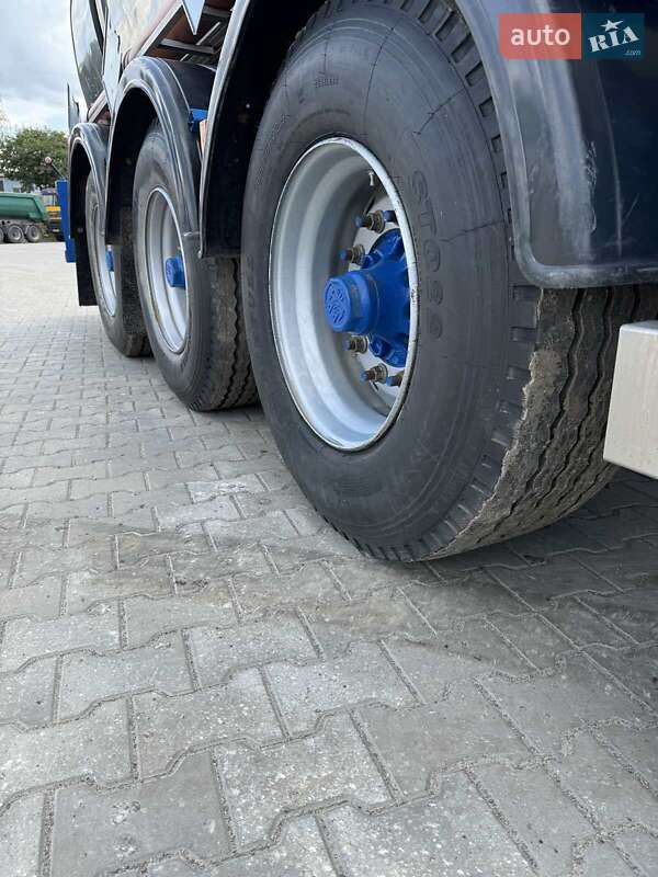 Цистерна полуприцеп Fruehauf Crane 1998 в Луцке