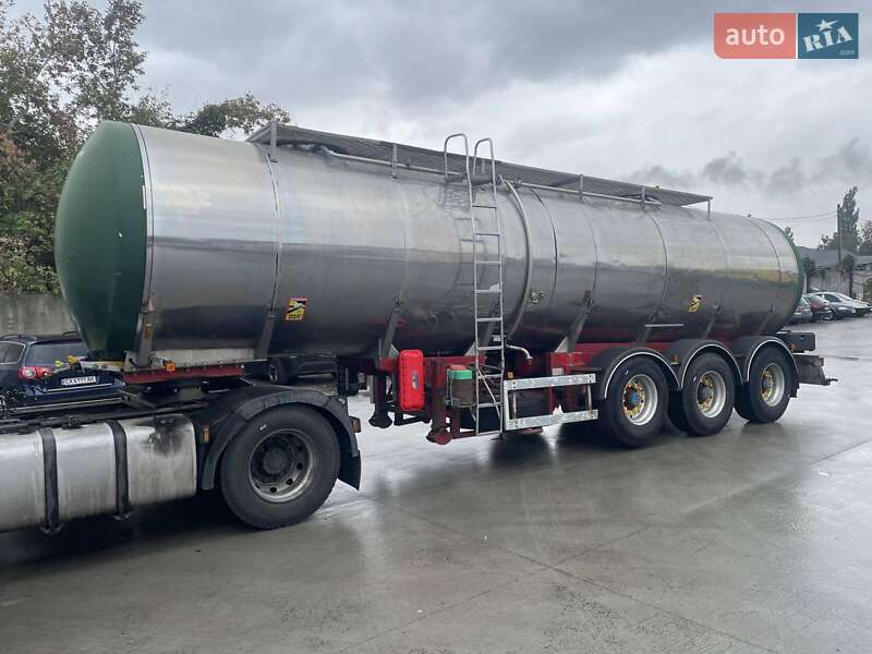 Цистерна напівпричіп Fruehauf DJD SA3 1993 в Черкасах фото Цистерна напівпричіп Fruehauf DJD SA3 1993 в Черкасах