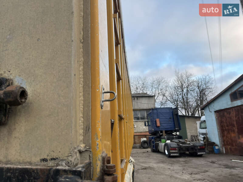 Самоскид напівпричіп Fruehauf DJD SA3 1990 в Хоролі