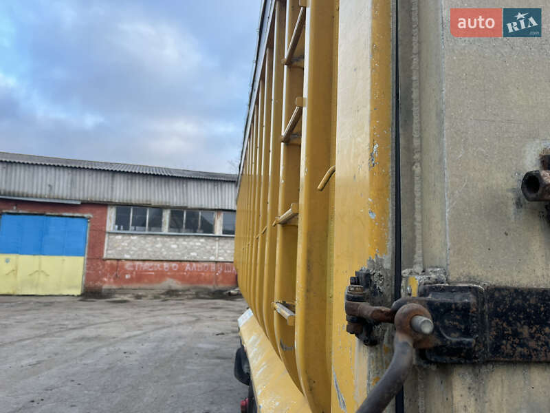 Самоскид напівпричіп Fruehauf DJD SA3 1990 в Хоролі