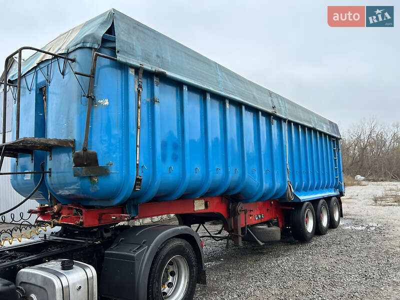 Зерновоз - напівпричіп Fruehauf DJD TA 3 1996 в Вінниці