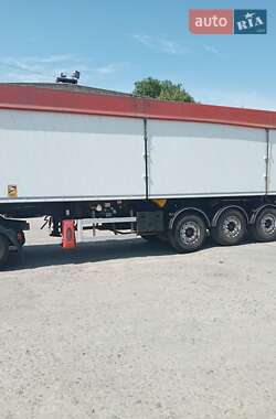 Зерновоз - напівпричіп Fruehauf F 2017 в Дніпрі