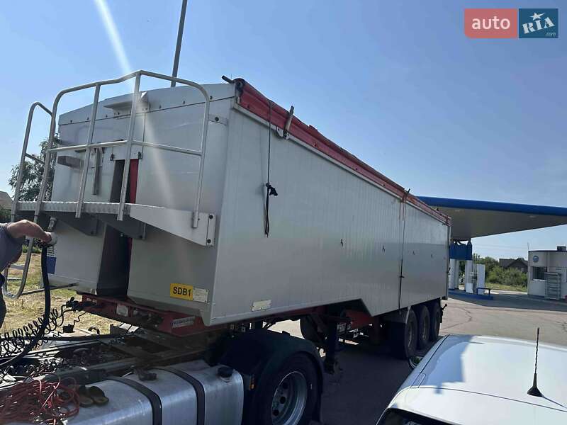 Самосвал полуприцеп Fruehauf Gt Trailor 2004 в 