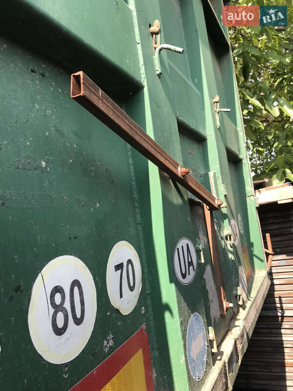 Самоскид напівпричіп Fruehauf GT 2001 в Обухові