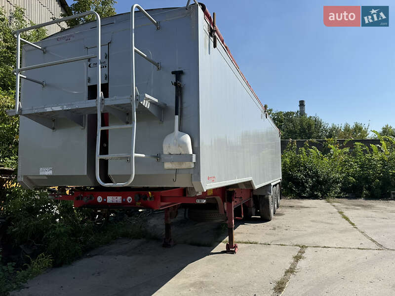 Зерновоз - полуприцеп Fruehauf LTD/WAD 2012 в Ровно