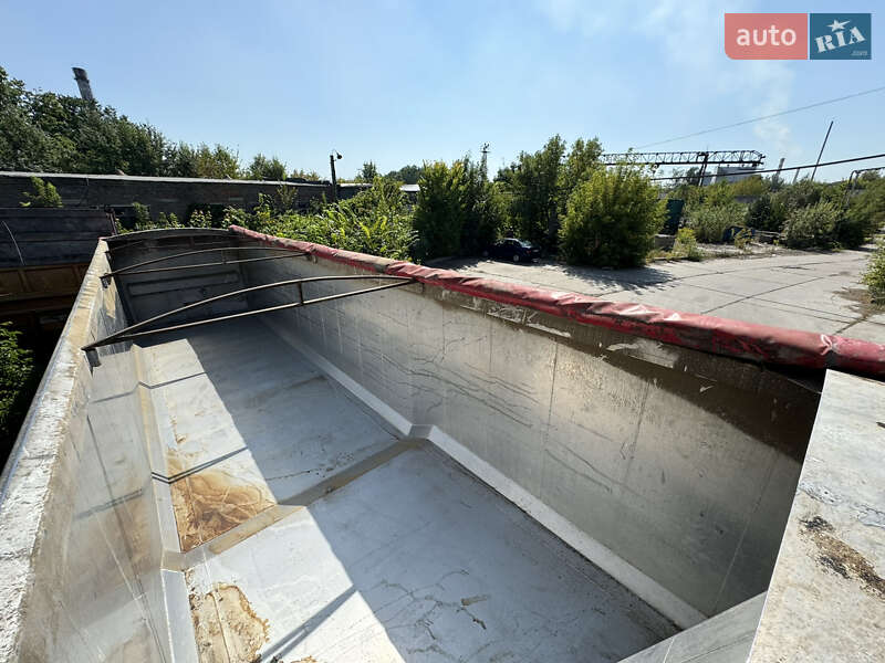 Зерновоз - полуприцеп Fruehauf LTD/WAD 2012 в Ровно