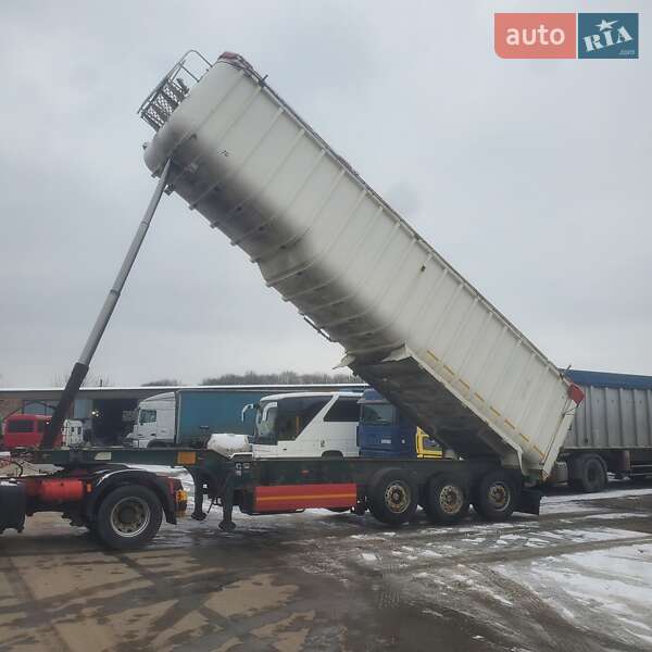 Зерновоз - полуприцеп Fruehauf LTD/WAD 2003 в Виннице