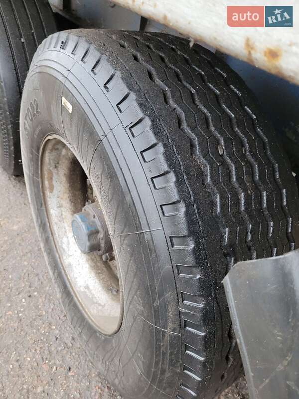 Бортовой полуприцеп Fruehauf ROR 1990 в Лохвице