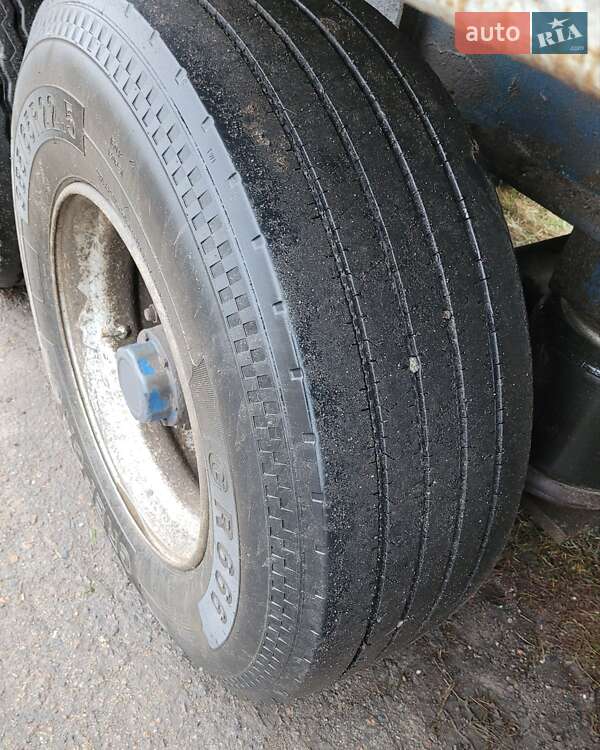 Бортовой полуприцеп Fruehauf ROR 1990 в Лохвице