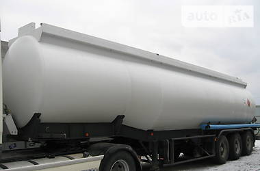 Цистерна Fruehauf SMB 1992 в Ровно