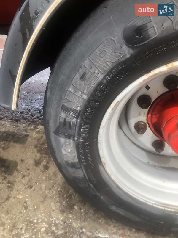 Бортовий напівпричіп Fruehauf T34 1999 в Львові